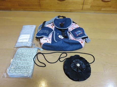 ☆リュック☆ポーチ☆☆防災☆ベロア調☆伊賀組みひも・伊勢型紙マルチケース拍卖