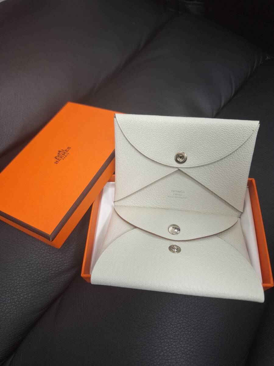 【新品未使用】エルメス カルヴィ デュオ シェブルミゾル コインケース マッシュルーム シルバー金具 B:2023年拍卖