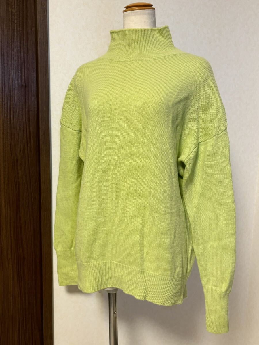 ■ INED イネド 毛 ウール カシミヤ 後ろスリット ハーフ丈 レディース 長袖 ハイネック ゆったり ニット セーター 9号 Mサイズ 38 黄緑色拍卖