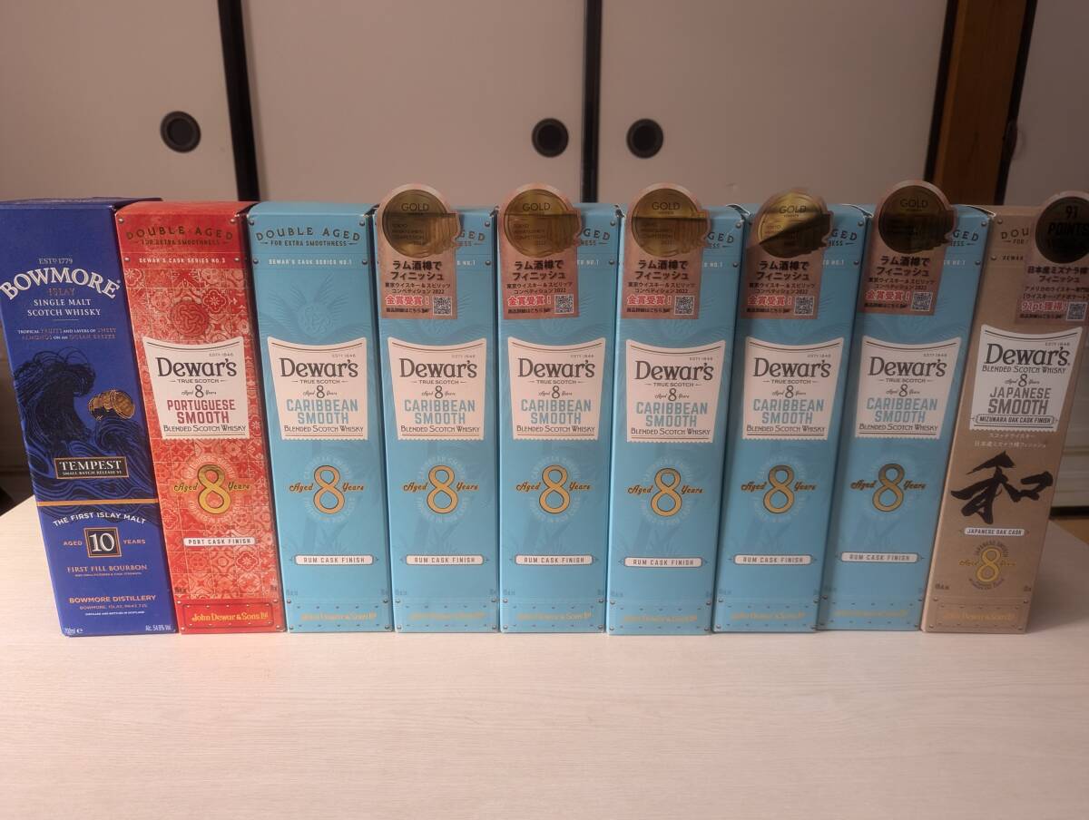 300円スタートボウモアテンペスト10年1本デュワーズカリビアンスムース6本ジャパニーズスムース1本ポルトガルスムース1本空き瓶合計9本拍卖