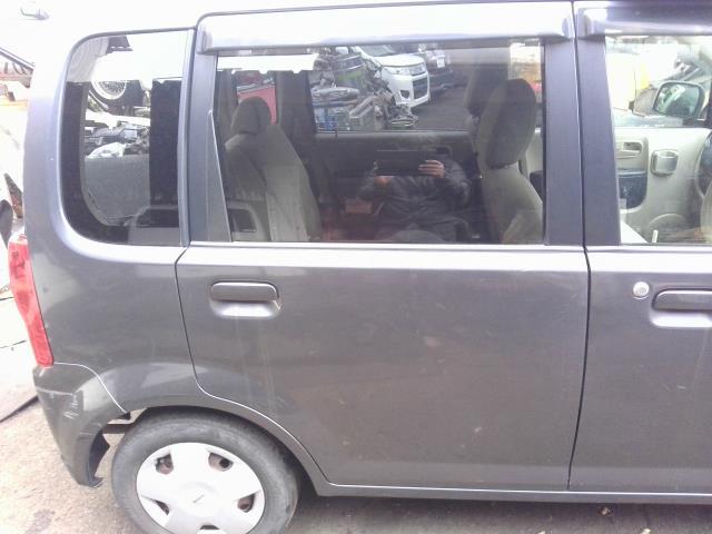 (中古品)オッティ DBA-H92W 右 リア ドア S 3G83 82100-6A00A 147722拍卖