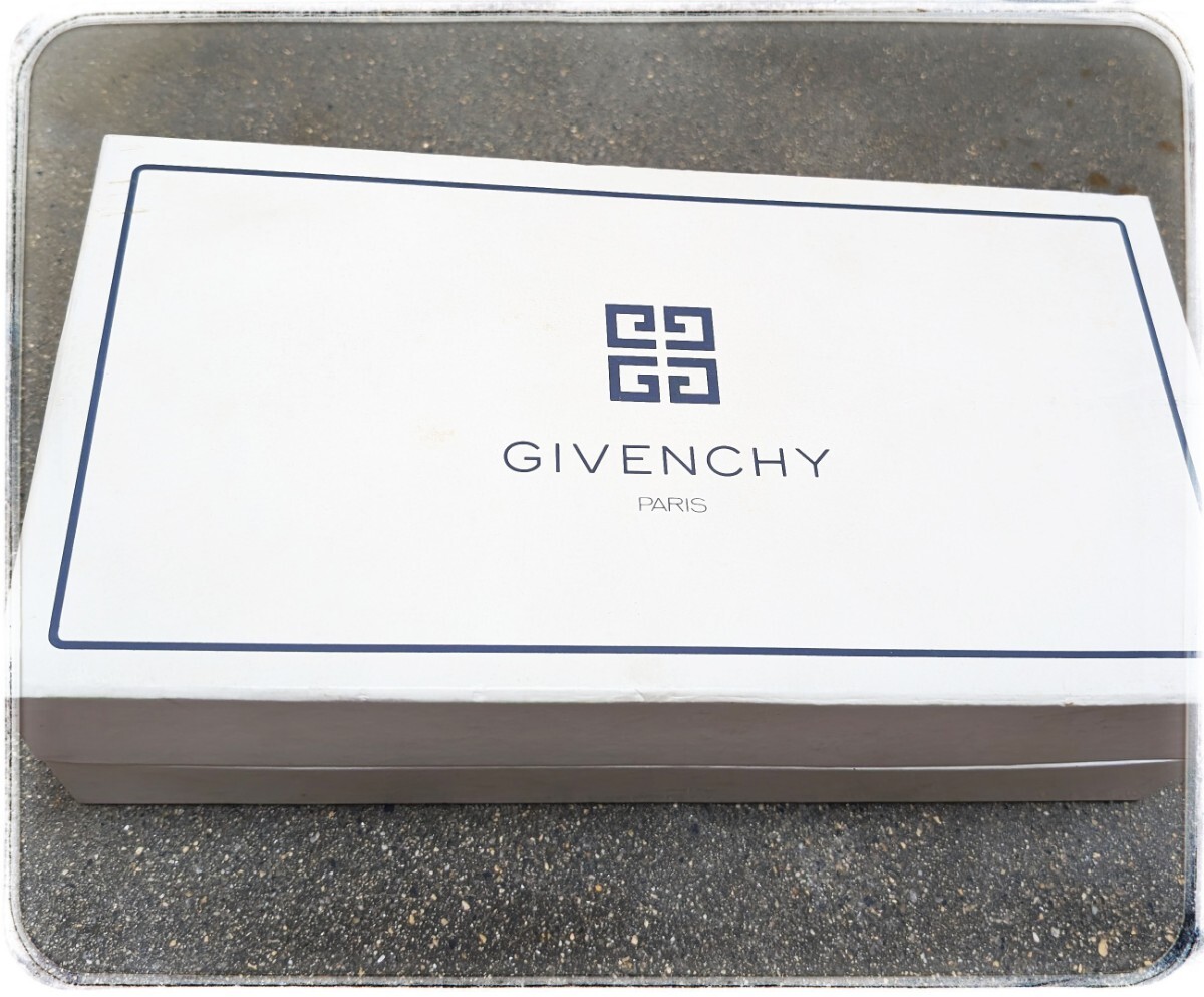【未使用レトロ】 GIVENCHY x山加yamaka ラ グジュアリーティーカップ2つセット拍卖