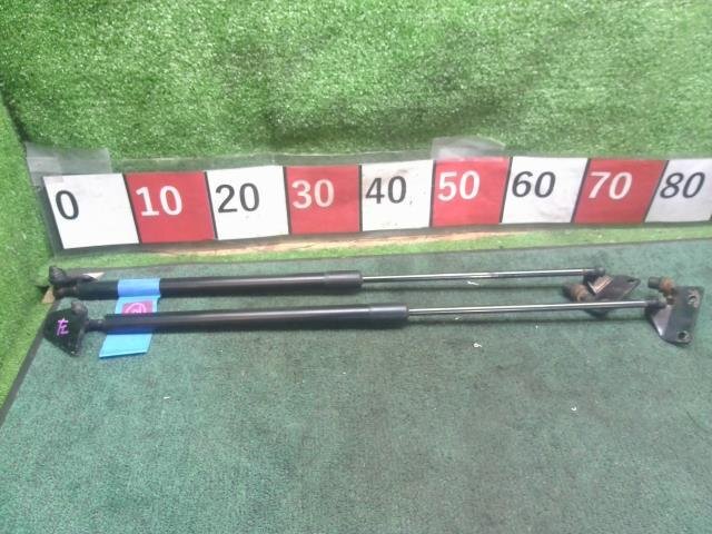 トヨタ 200系 ハイエース スーパーGL KDH205V バックドア ダンパー ゲートショック 社外品? RAMBO 錆び・傷有り 現状販売 中古拍卖