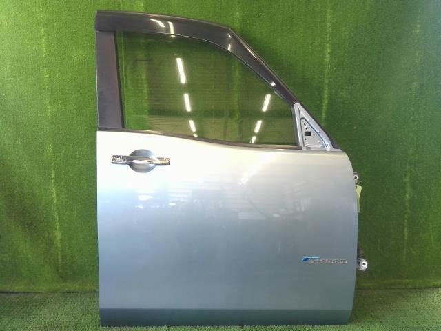 セレナ DAA-HC26 右フロントドア 右Fドア 運転席 H010M-1VAMA拍卖