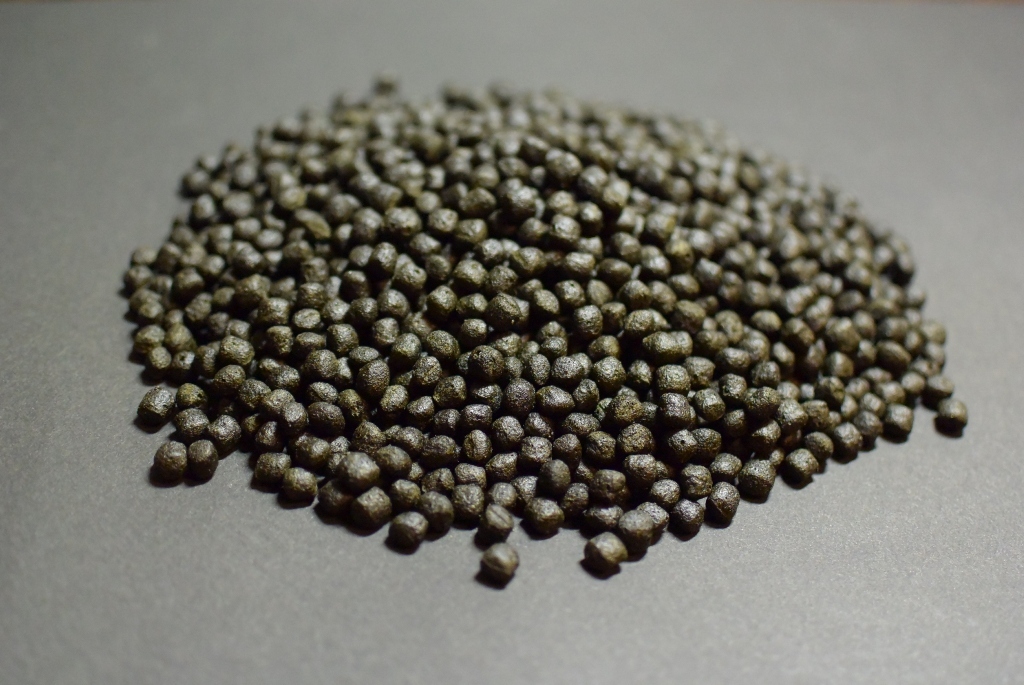 朱雀 M 100g★キョーリン 咲ひかり(浮上) 朱雀 M 特級色揚 100g 計売り★メール便 錦鯉 金魚 熱帯魚 極上エサ拍卖