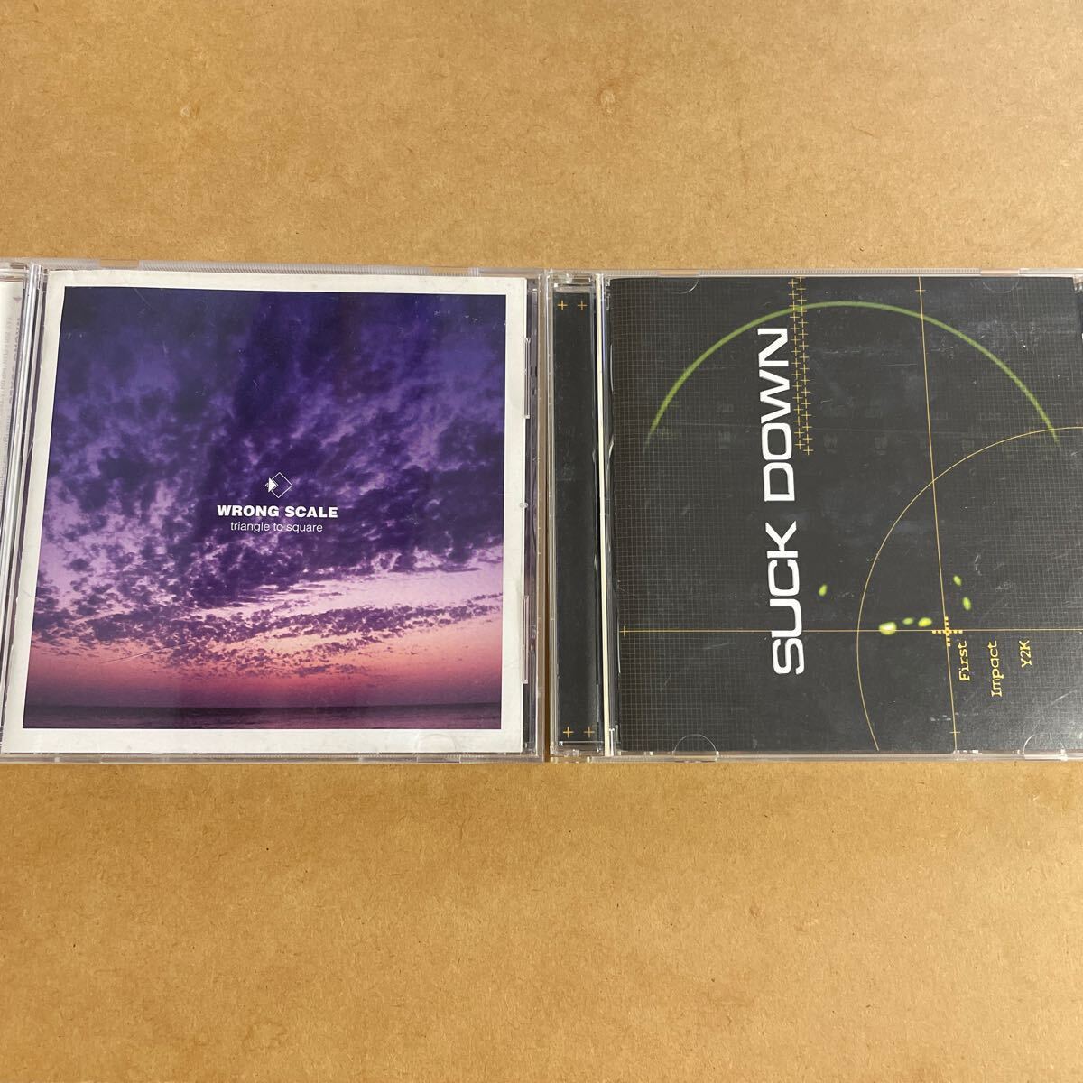 2枚 SUCK DOWN/First Impact Y2K+WRONG SCALE/triangle to square サックダウン ロングスケール ラウドロック エモ ivory7 chord拍卖