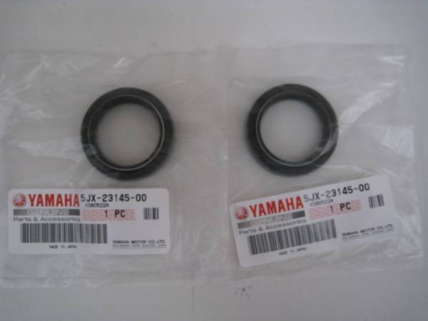 送料無料★新品★XG250/S★トリッカー(5XT)★純正フロントフォークオイルシール拍卖