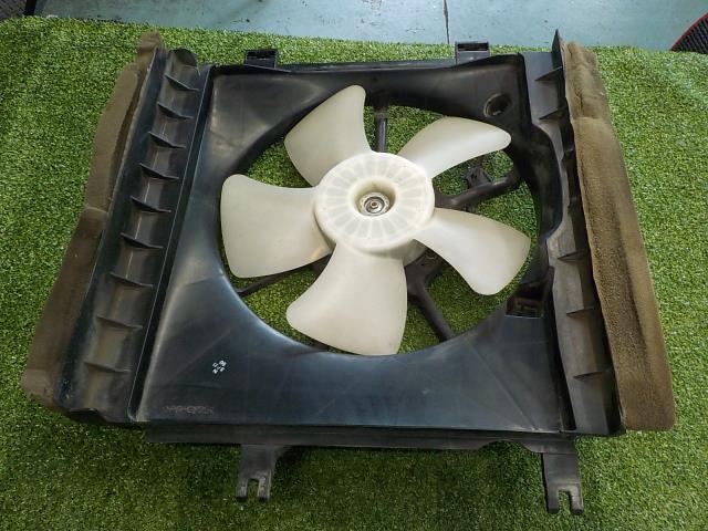 パッソ KGC30 電動ファンASSY 【個人宅宛発送不可】拍卖