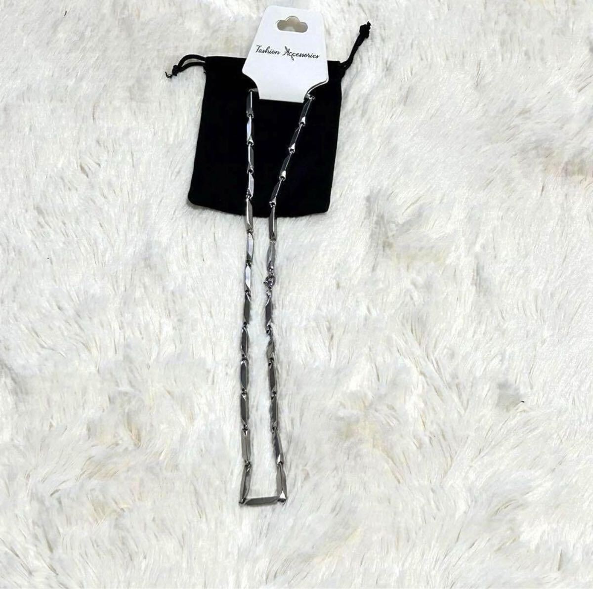 【オシャレに決まる!】ネックレス シルバー 変則 袋付き プレゼント拍卖