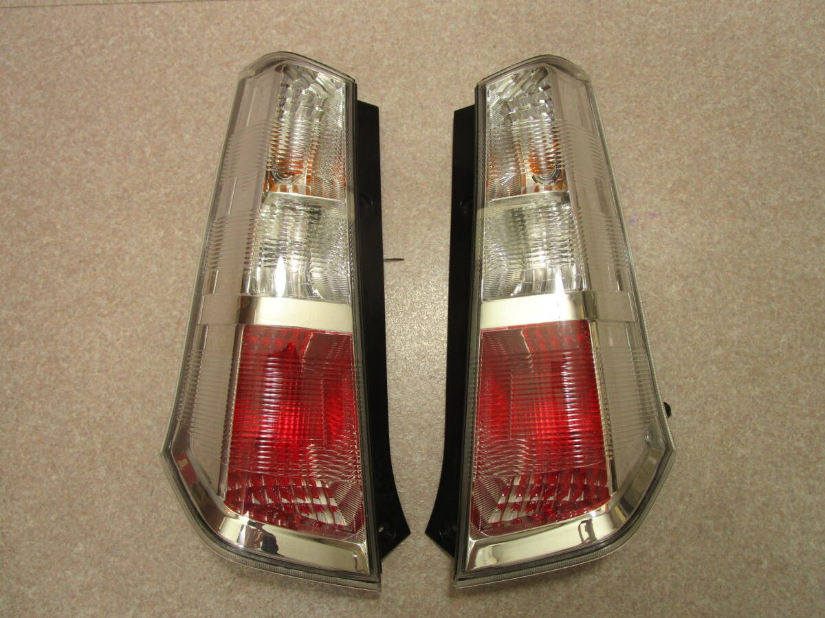 ワゴンR スティングレー MH23S テールランプ 左右 TOKAIDENSO 35603-70K1拍卖