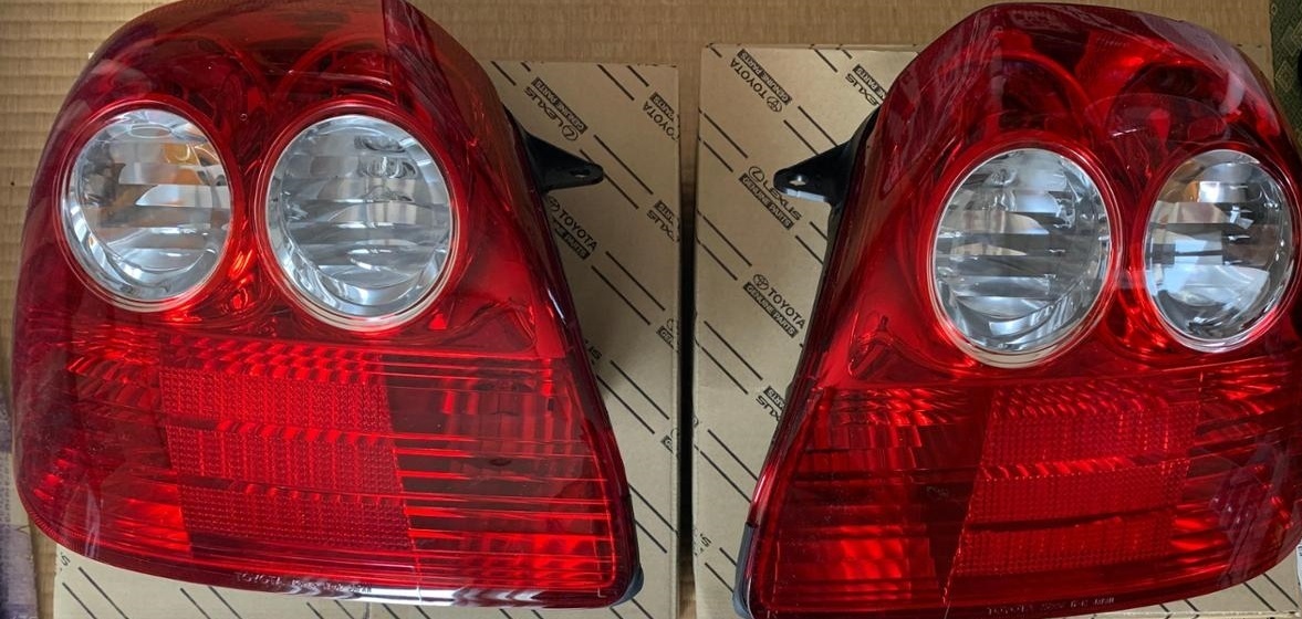 ■新品■トヨタ純正 TOYOTA ZZW30 MR-S リアコンビネーションランプ テールランプ 左右セット拍卖