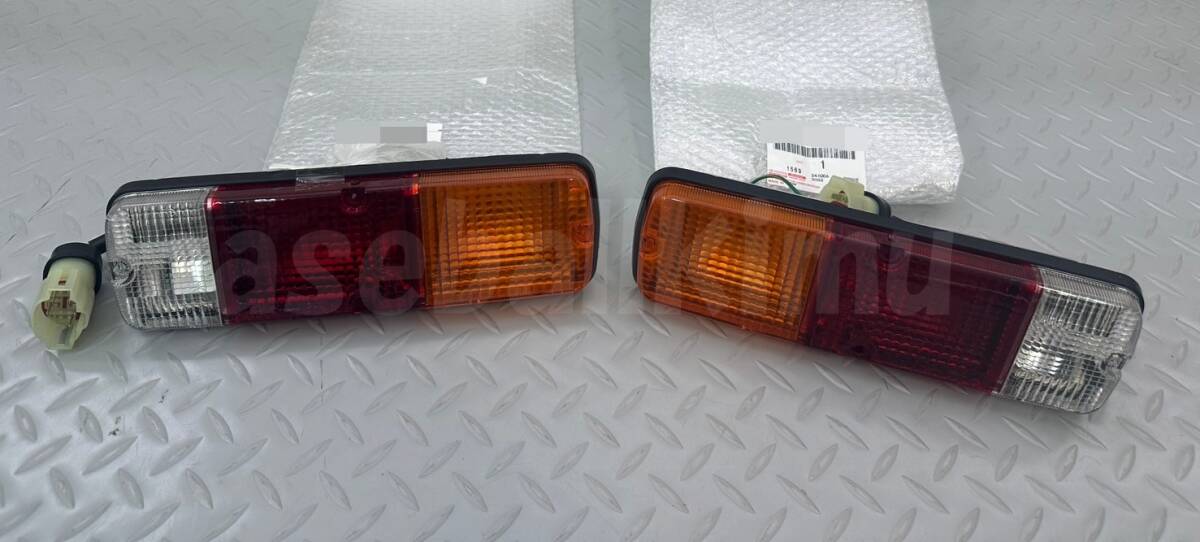 ■新品■トヨタ 純正部品 TOYOTA ランクル40 テールランプ 左右セット拍卖