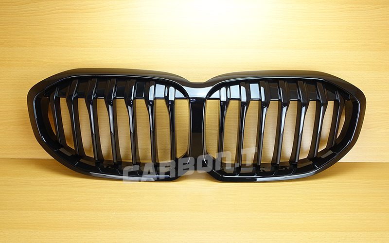 最上級品質▲BMW 1シリーズ F40 ハッチバック フロントグリル ブラック塗装済 シングルバー 光沢黒 セット ABS製 2019-2023拍卖