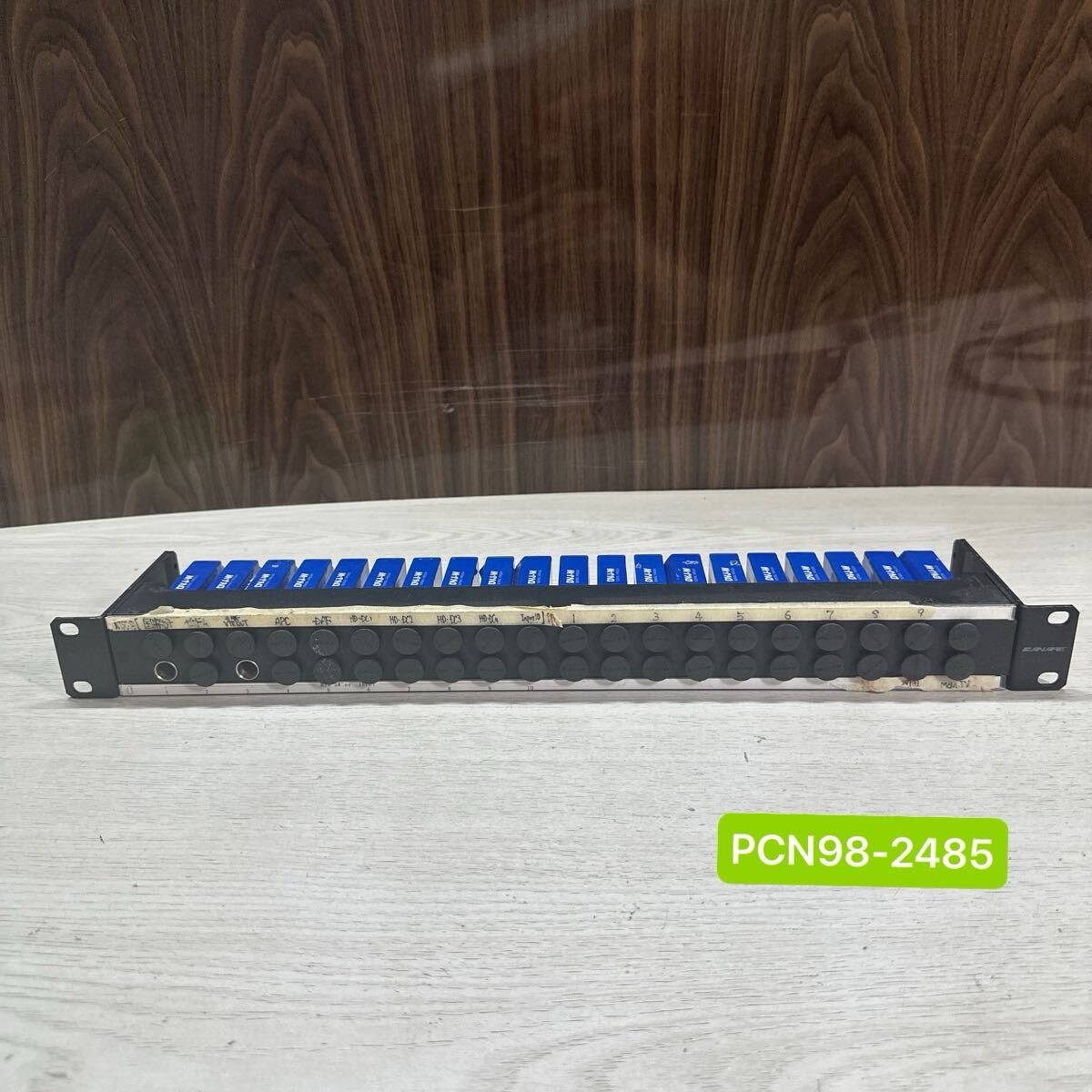 PCN98-2485 激安 パッチベイ パッチパネル パッチ盤 CANARE DVJ-W 20ch 未確認 中古 現状品拍卖