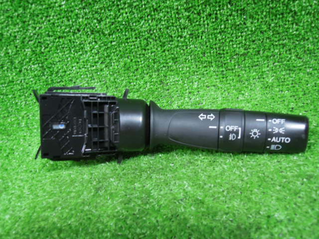 ホンダ N-BOX JF4 ライトスイッチ ウィンカースイッチ 中古 M52531 12ピン 15698拍卖
