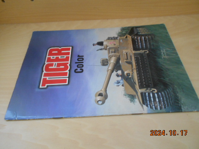 洋書 ポーランド語 TIGER Color 6号戦車 ティーガー 画像現状渡し A4 34ページ 拍卖