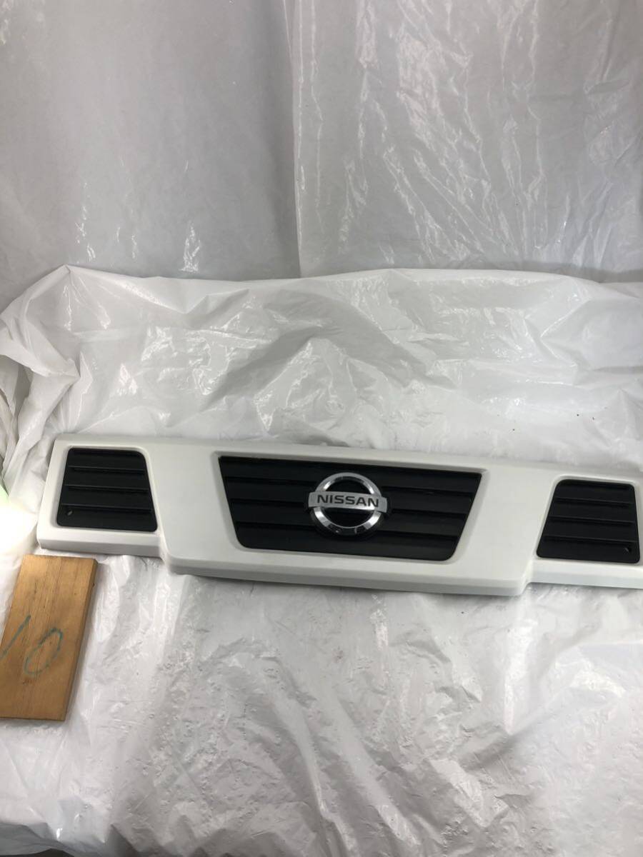 h7.73 傷なしクリッパー NV100 U71V 純正 フロントグリル フロントガーニッシュ 7405A353 白 ホワイト ラジエーターグリル グリル拍卖