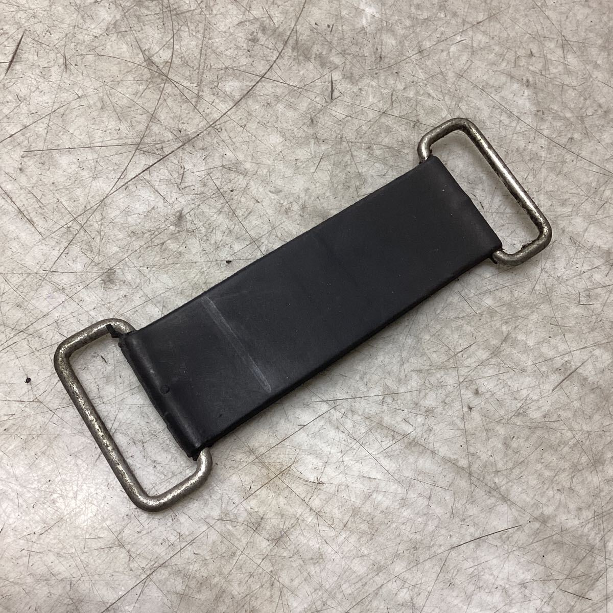 E12-15 ホンダ PCX125 JF28 バッテリーバンド 純正部品拍卖