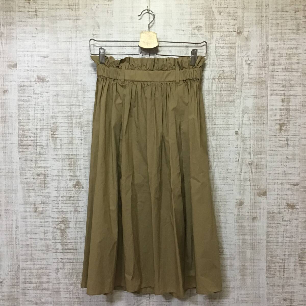 A404◇UNTITLED|アンタイトル フレアスカート ベージュ サイズ2拍卖