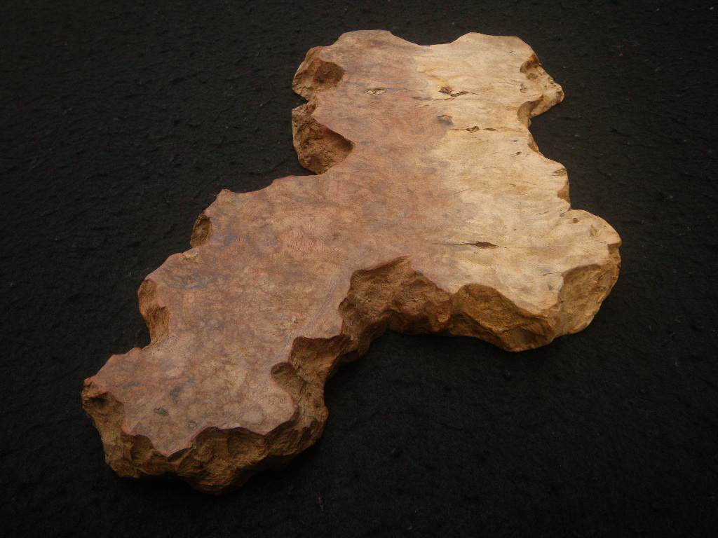 厚19㎜ 一枚板 小ぶり 敷板 瘤杢 葡萄 玉杢 花台 盆栽台 オブジェ 飾台 置物台 華道 展示会 小品台 地板拍卖