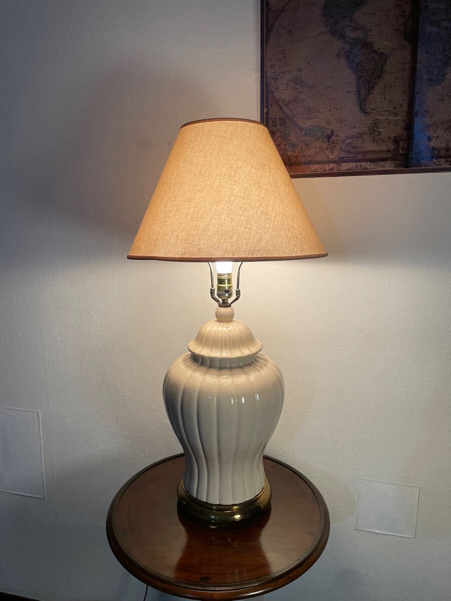 陶磁器製の テーブルランプ アメリカ製 卓上 スタンドライト テーブルライト テーブルスタンド エレガント インテリア 照明 セラミックス拍卖