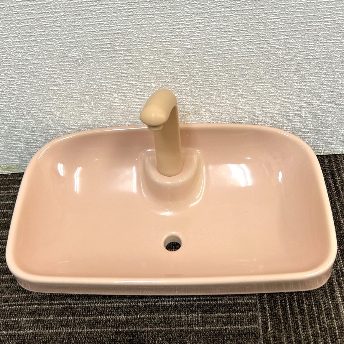 【中古】INAX(イナックス)☆トイレ便器・洋式便器/ロータンクフタ☆「T-889」タンク用の蓋(ふた)☆#拍卖