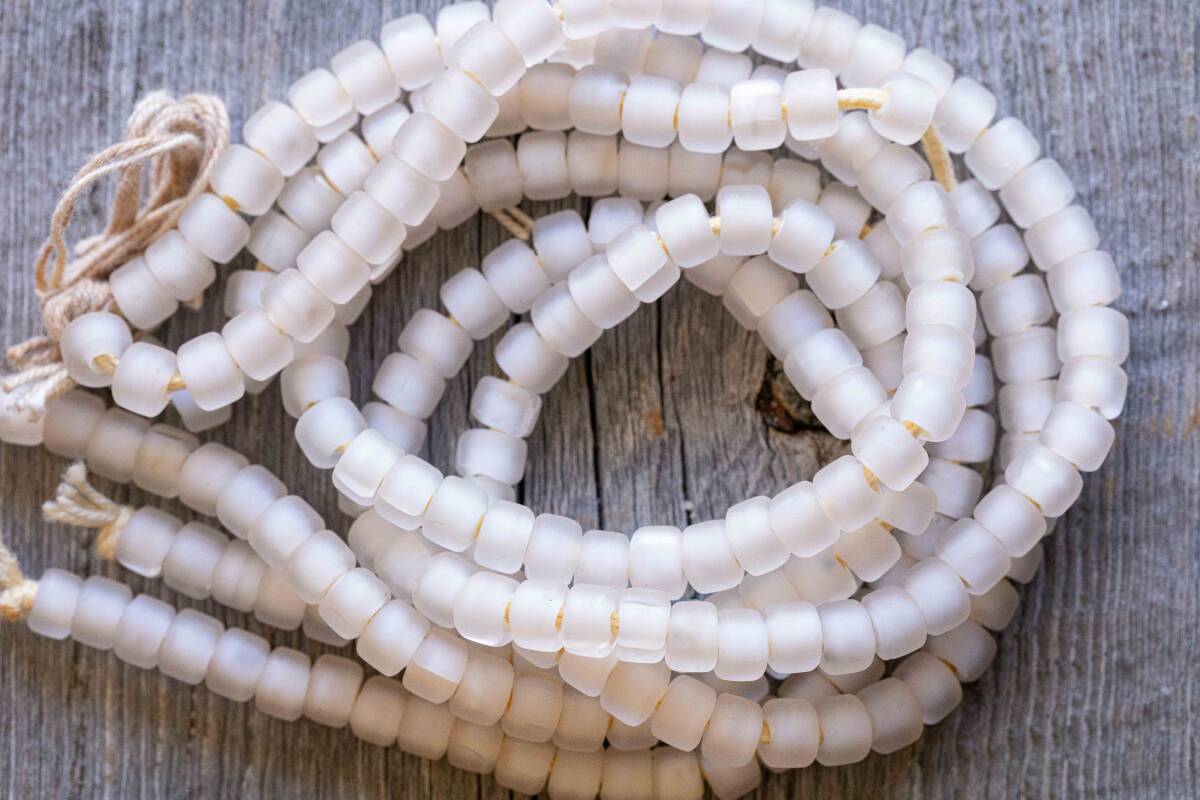 *White hearts beads拍卖