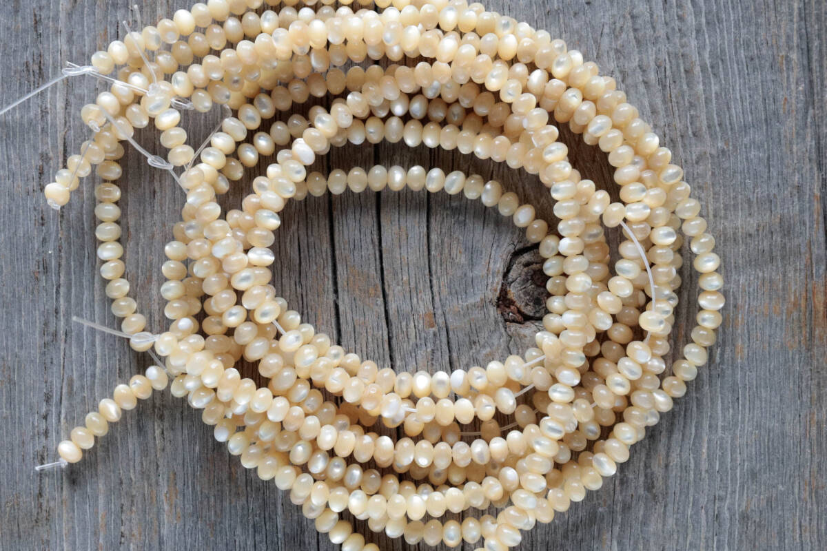 *mother of pearl拍卖