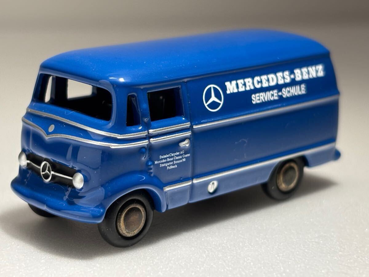 1/87「メルセデス・ベンツ L319 M ERCEDES-BENZ SERVICE-SCHU LE」ブルー BUB B66045859拍卖