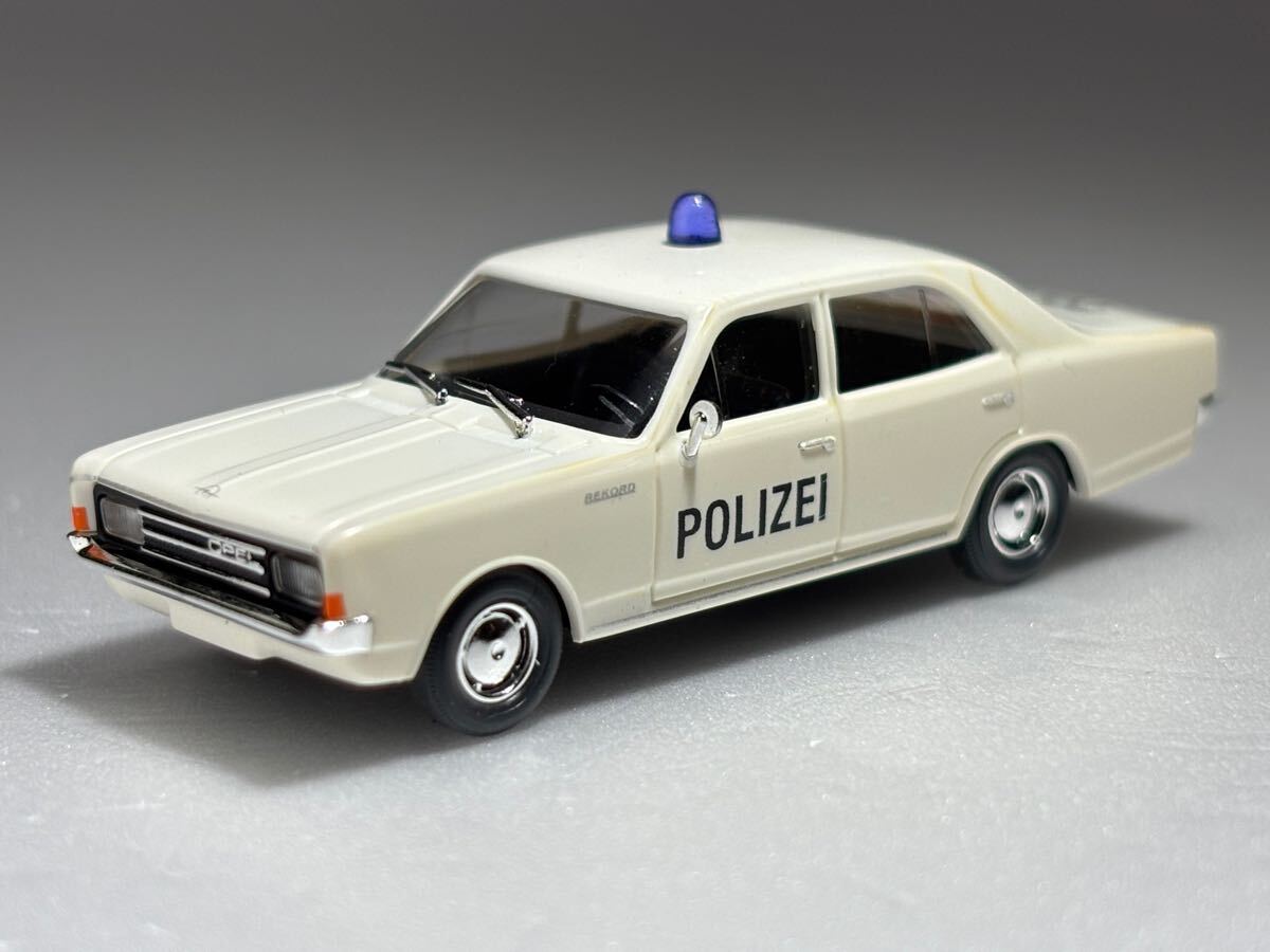 1/87 「オペル レコルト C セダン ポリスカー」ホワイト BUSCH 42005拍卖