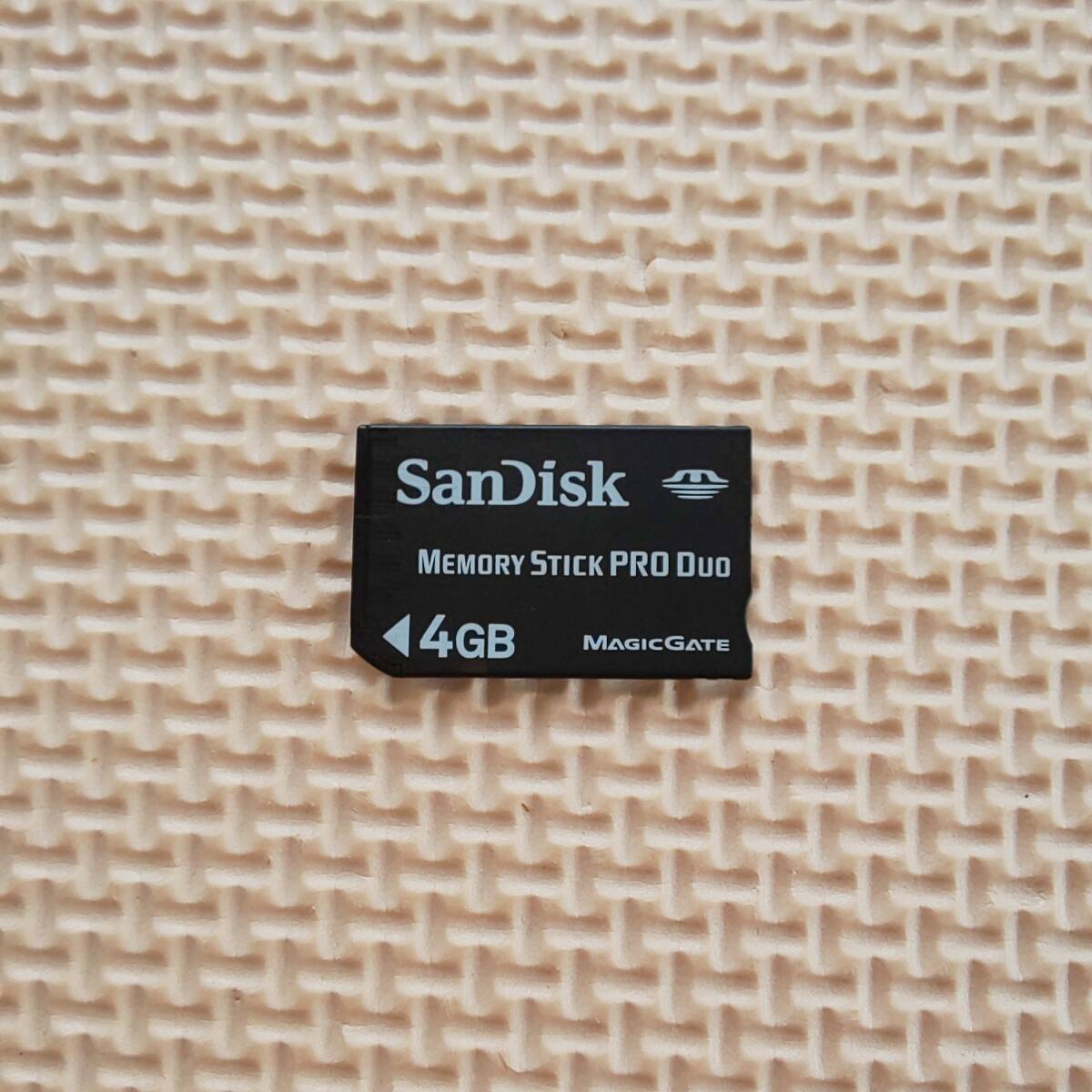 SanDisk メモリースティック PRO Duo 4GB拍卖