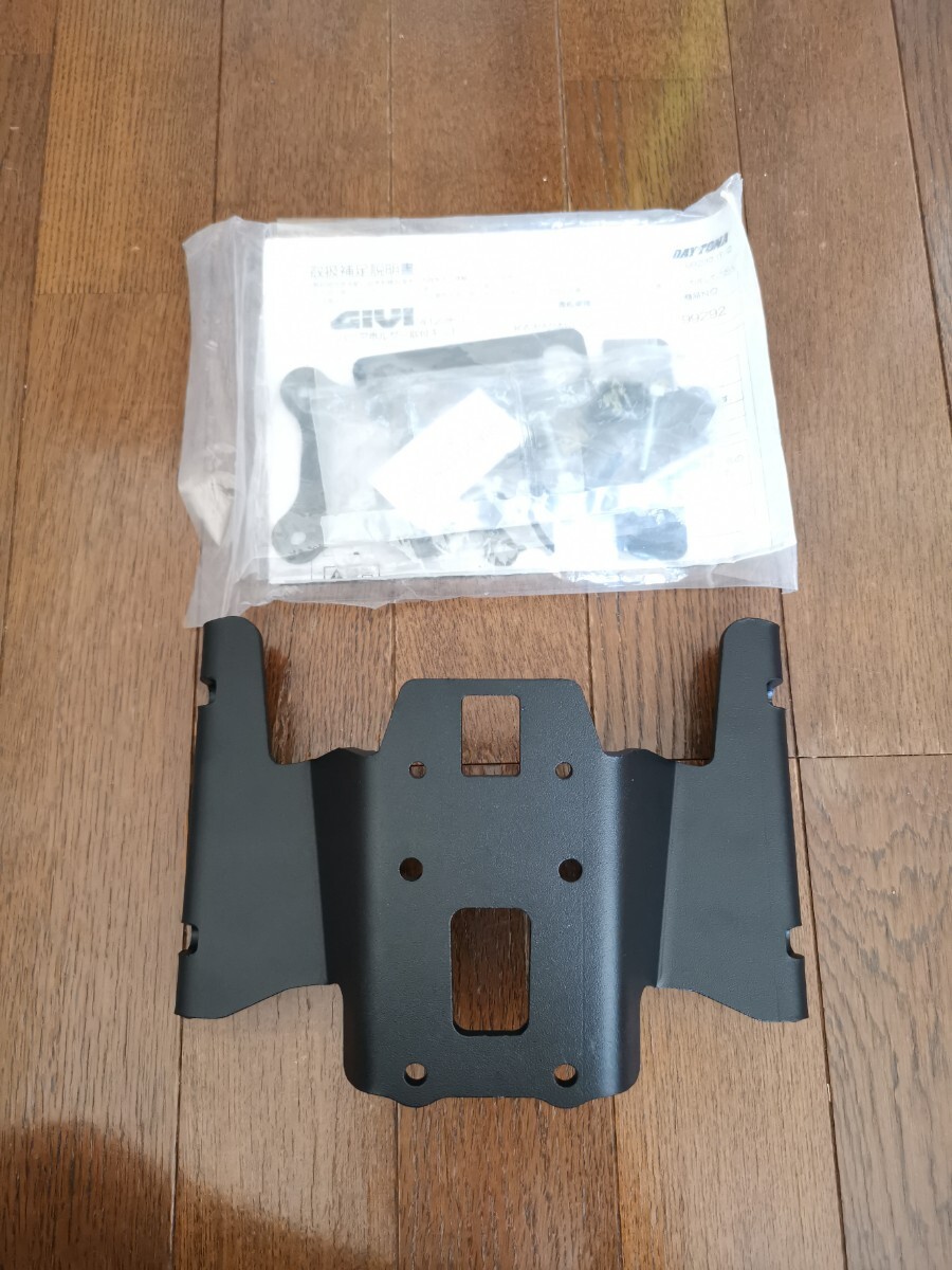 【新品】定価12100円 送料600円 GIVI 取付キット 4123KIT カワサキ H2SX(18) 品番99292 NINJA ジビ 58cc- 拍卖