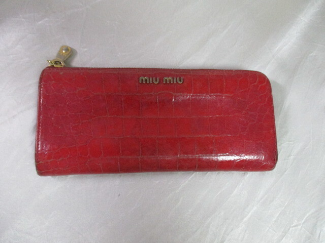 miumiu ミュウミュウ ピンク四角型押し型ヒビ加工レザー長財布(USED)101324拍卖