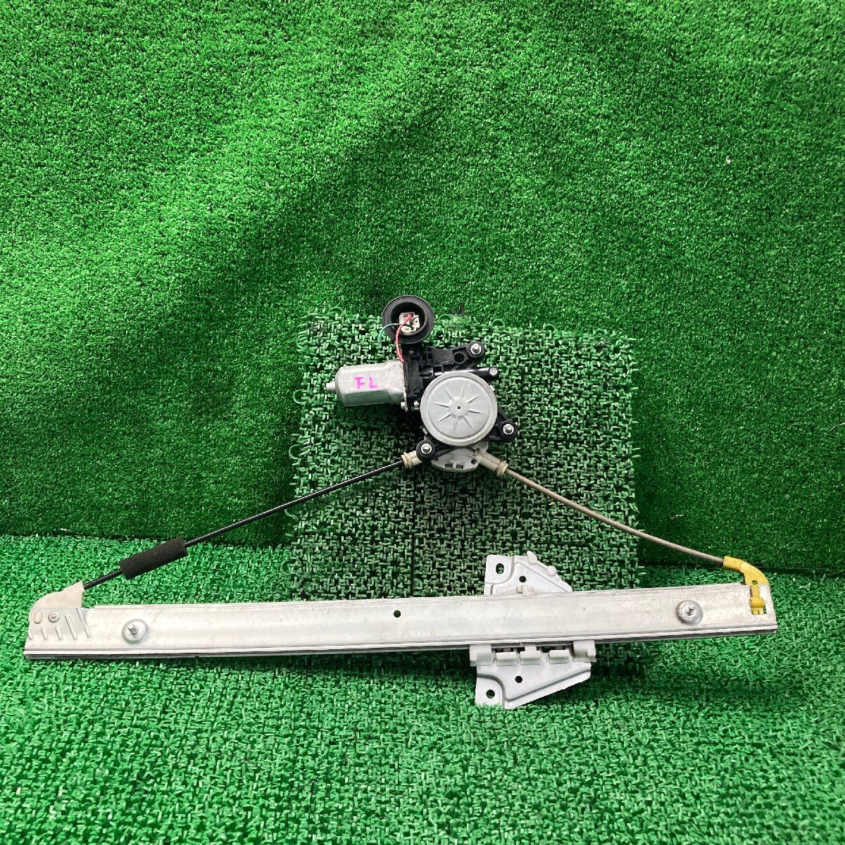 ♪♪ワゴンR FX-Sリミテッド MH22S フロント左 パワーモーター レギュレターモーター デンソー 83560-58J00(W9272)♪♪拍卖