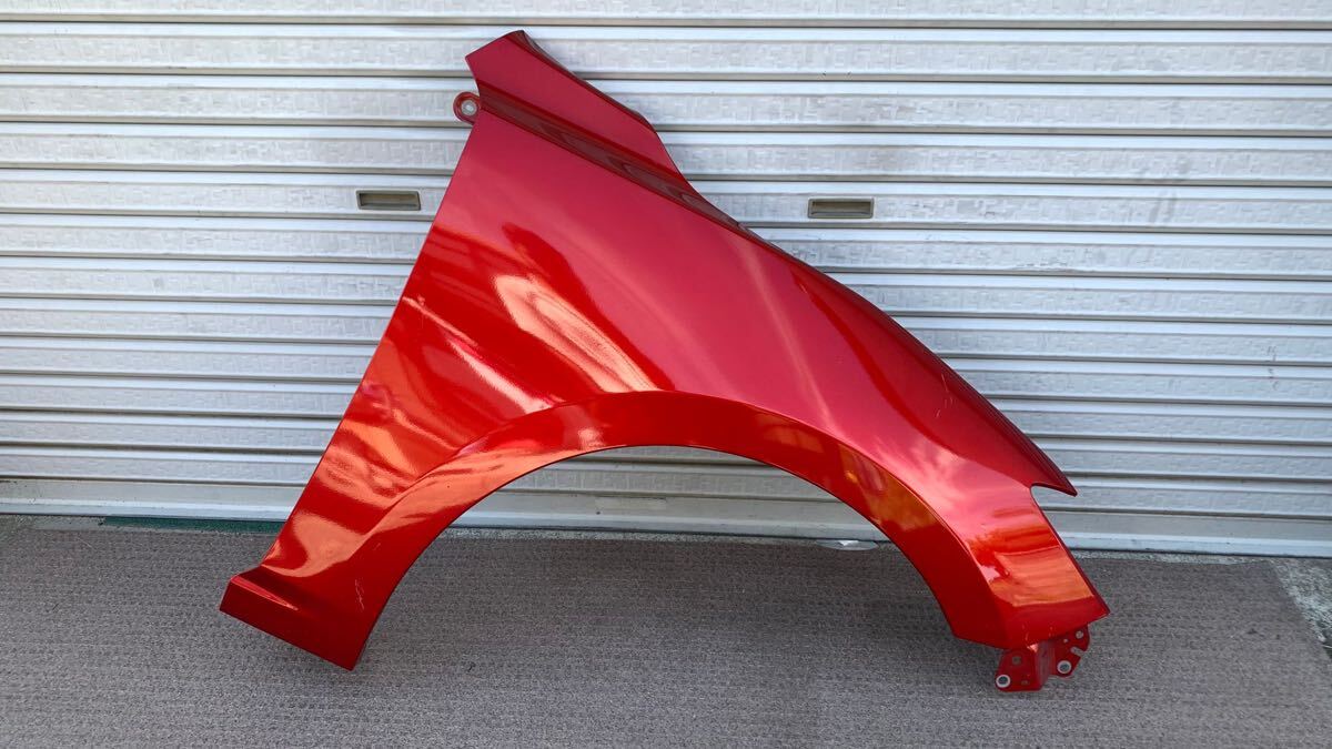 BM2FS アクセラ BM2FS BM5FP BM5AP BM2FS BM5FS BMEFSBM5AS 純正右フェンダー ソウルレッド カラーコード 41V拍卖