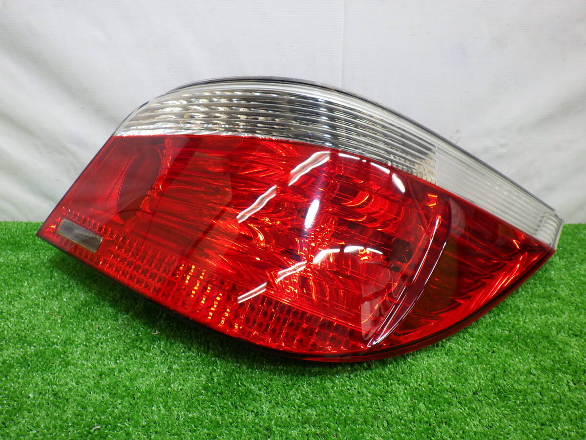 3A】【送料記載】 BMW 545i E60 GH-NB44 右テール 6 910 768 / 2VP 008 679-067 9493 【409095】拍卖