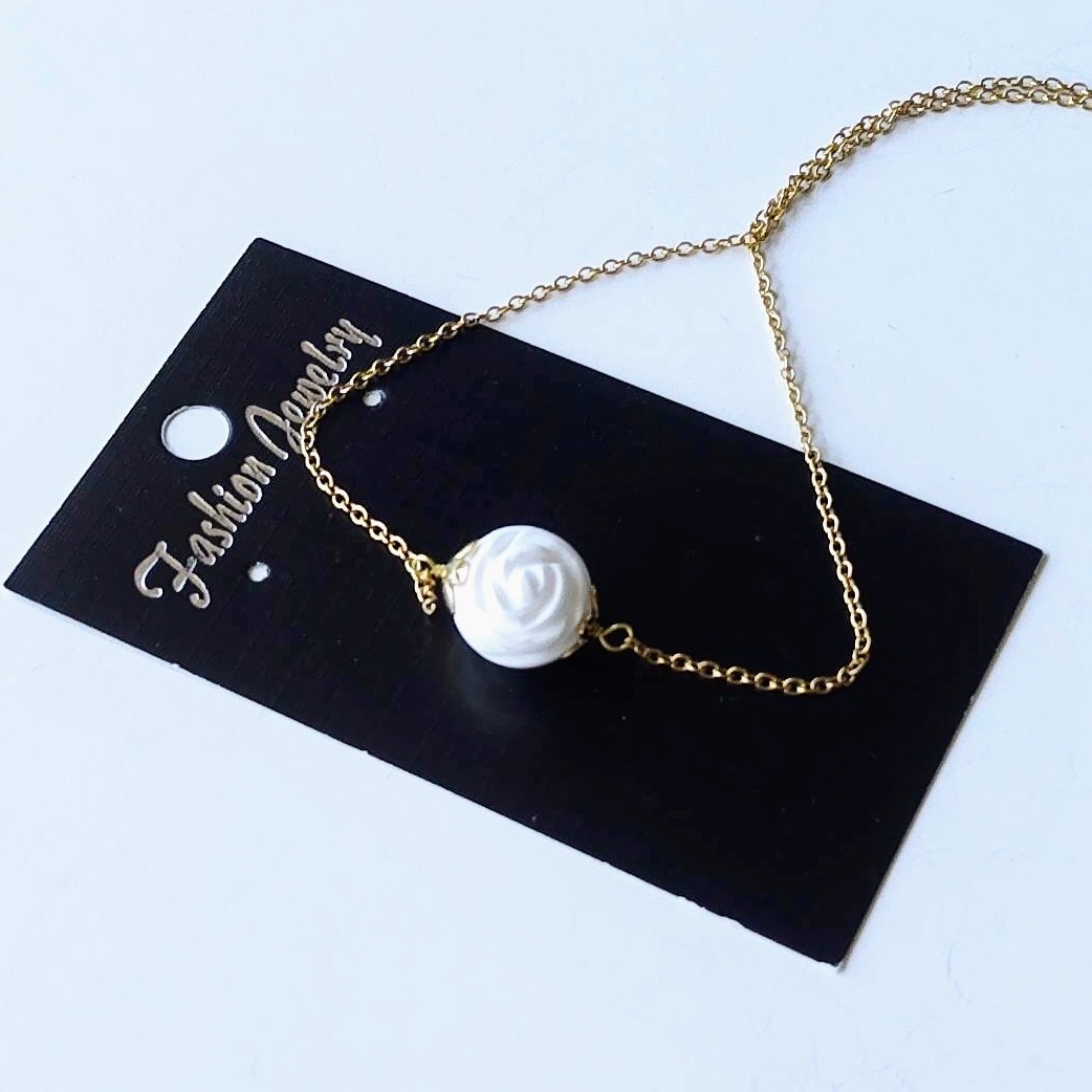 天然石ペンダント シャコ貝薔薇の彫刻拍卖