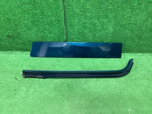 トール DBA-M900S その他 外装部品 Gターボ SA2 B82 68356-B1010-J1 スライドレールカバー左拍卖