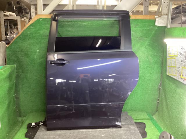 ヴォクシー DBA-ZRR70W 左RドアASSY ZS 煌2 7人 9AF 67004-28520拍卖