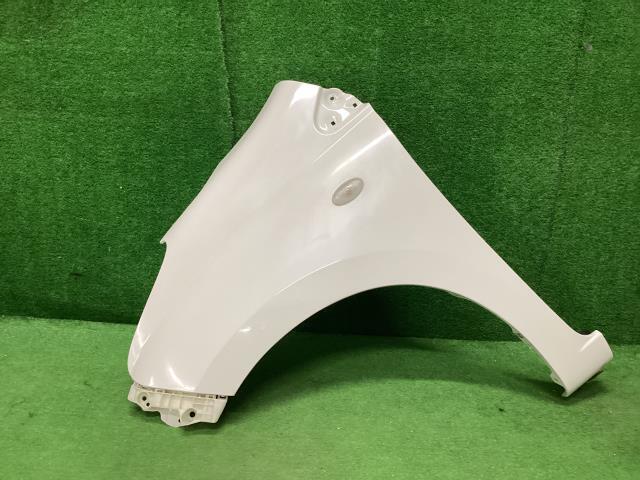 アルト HBD-HA25V 左Fフェンダー VP 26U 57711-64L00拍卖