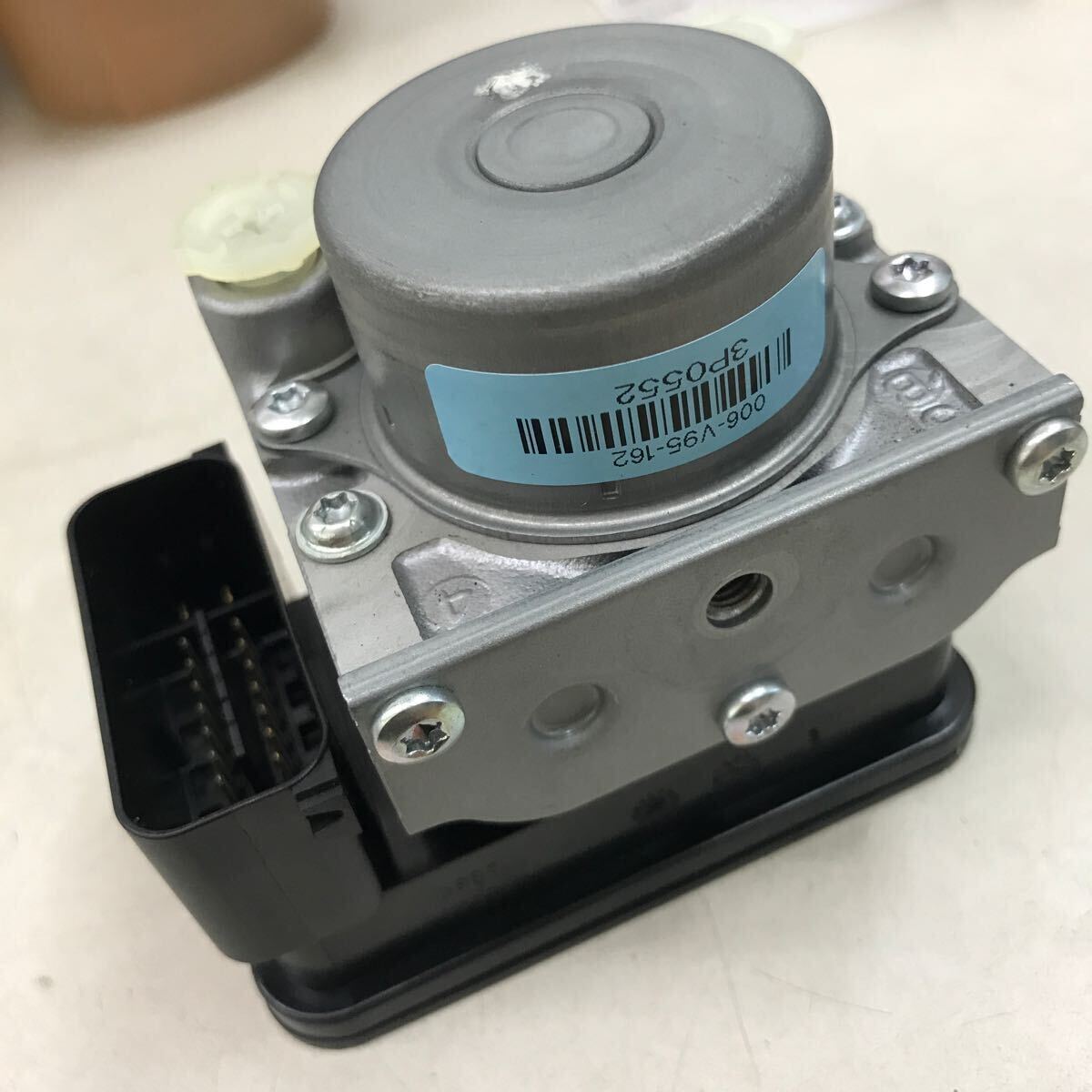 2-17344☆カワサキ 純正 ABSユニット 99999-0418☆Ninja250 60サイズ拍卖