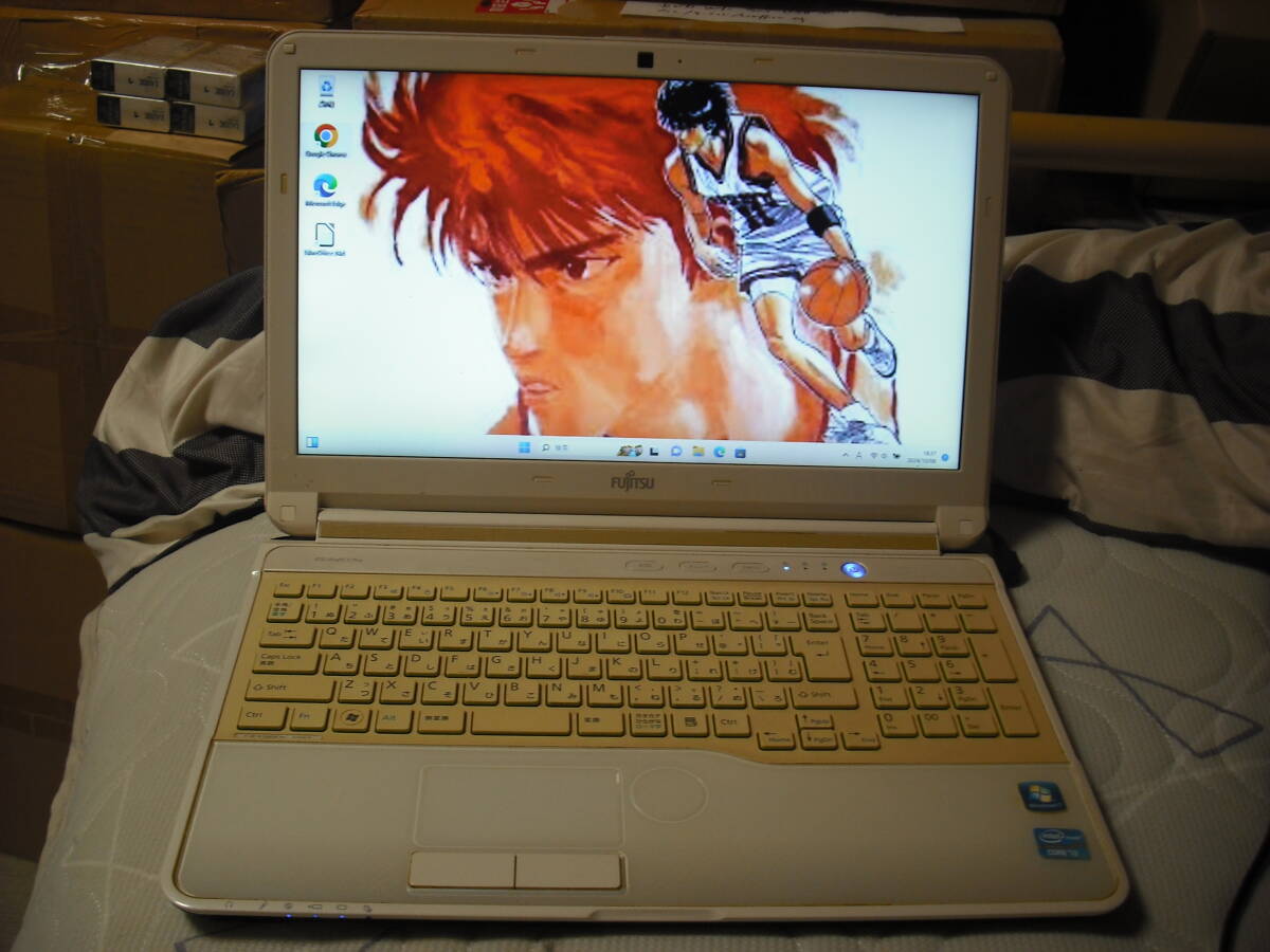 富士通 LIFEBOOK AH54/E Windows11 Pro 64bit Intel Core i3-2350M 2.20GHz 8GB 640GB 15.6型 ホワイト系 Li-Office AC付 ◇p1442◇拍卖