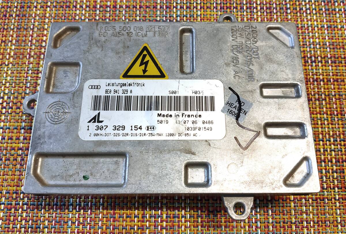 (送料込) AUDI アウディ A3 8P A4 8E 8H S4 TT 8J バラスト キセノン【USED】拍卖