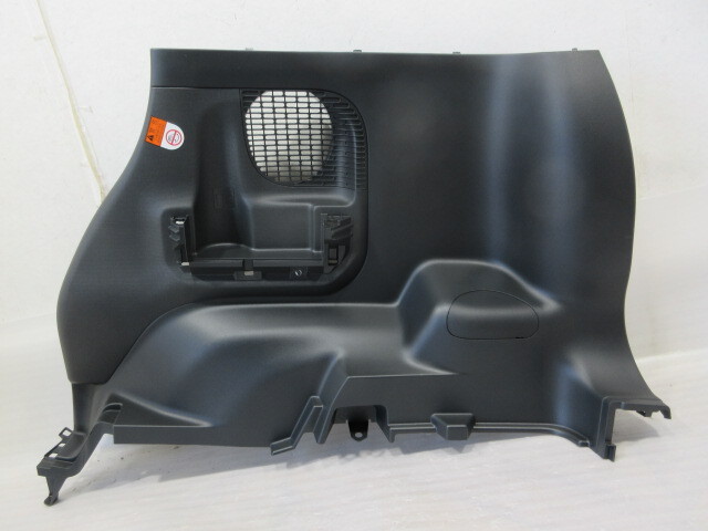 未使用品 ダイハツ ムーヴ キャンバス LA800S/LA810S 純正 右 リア クオータートリム拍卖