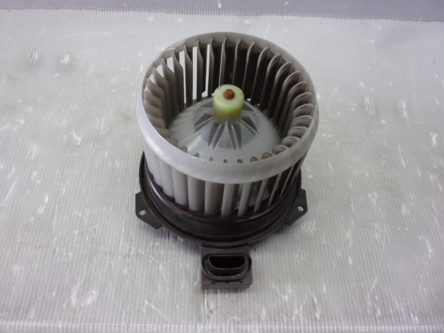 【2652】2008年式 ワゴンR MH22S 26U K6A ヒーターモーター 棚T-1拍卖