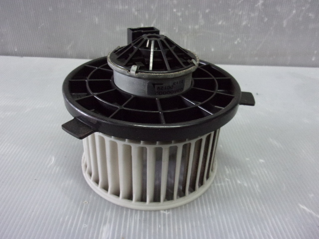 【2662】平成14年式 プレオ RA1 EN07 スーパーチャージャー車 ヒーターモーター 03A0002 棚T-1拍卖