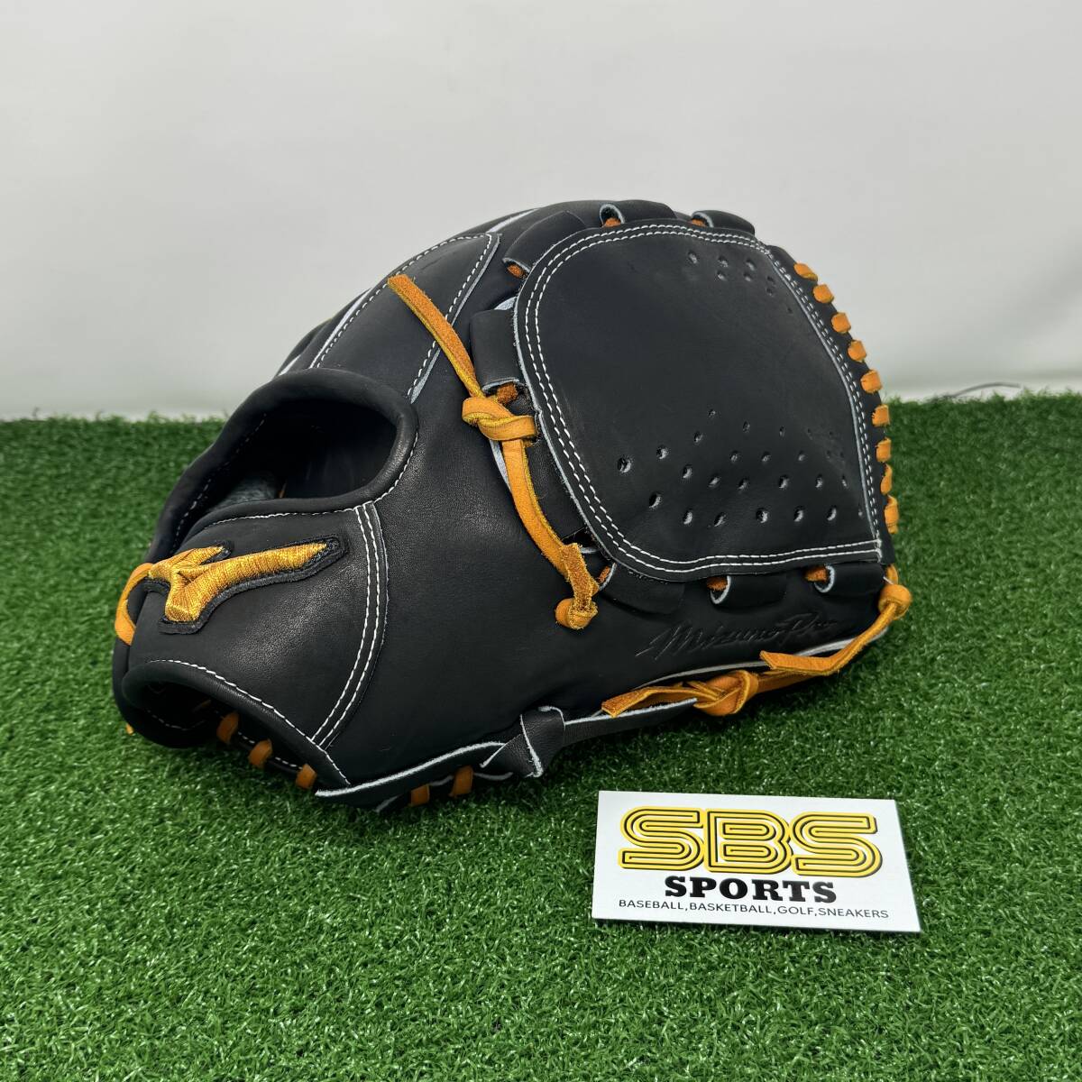 【日本未発売】ミズノUSA ミズノプロ 硬式 野球 投手用 グラブ 12インチ 右投げ用 左投げ用 軟式使用可能 GMP-1100D拍卖