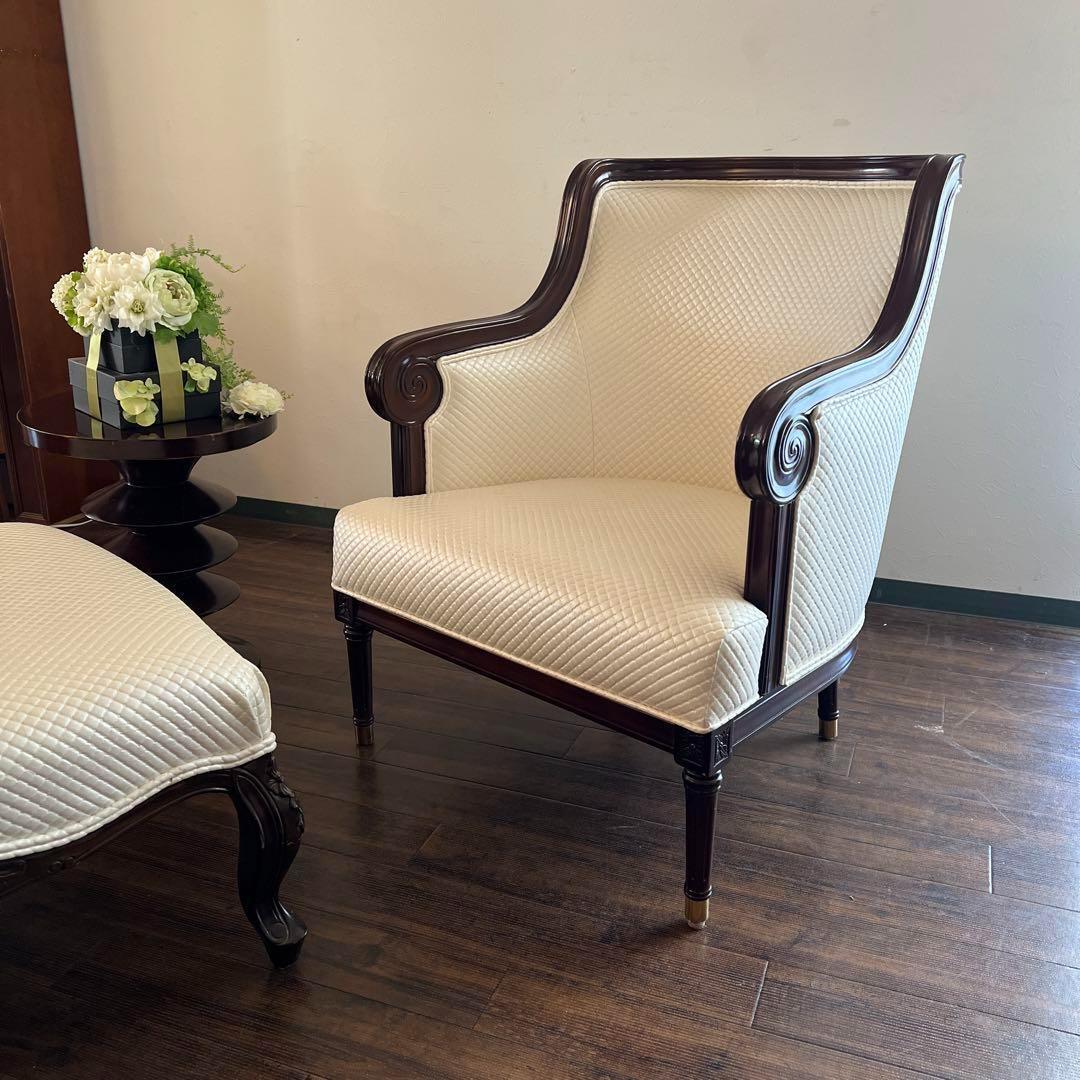 k817r100 格調高い洗練されたフォルム シングルソファ 1人掛け ホワイト キルティング風デザインが品よく可愛らしい逸品 クラシカル家具拍卖