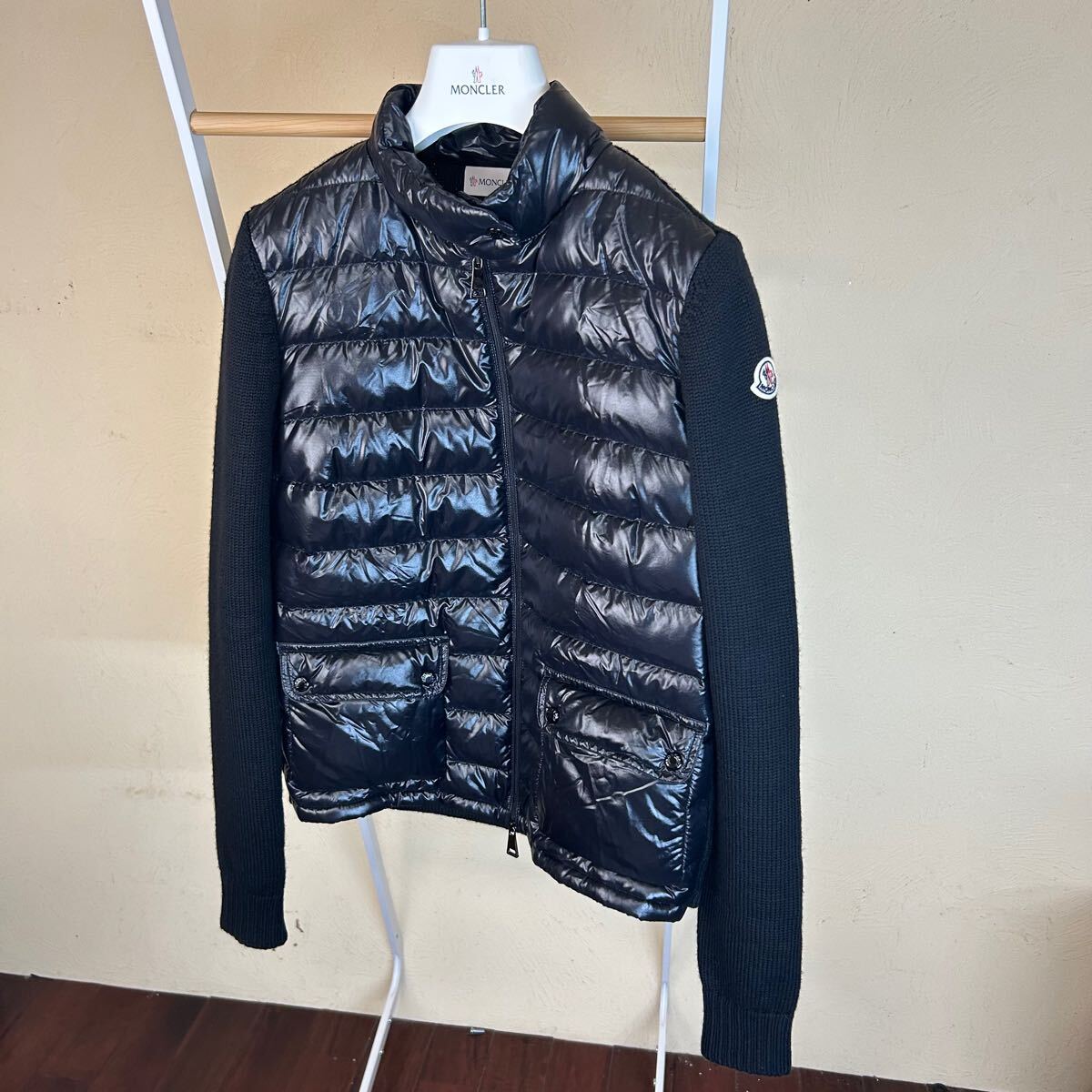 【美品】 MONCLER モンクレール ダウンジャケットニット 黒 S拍卖