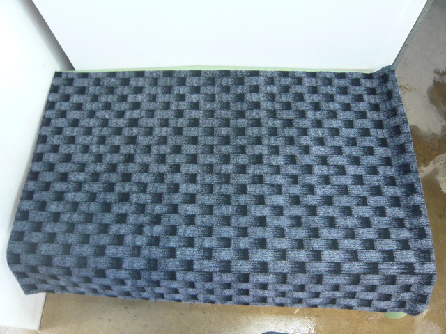 957◆車用品 トランクマット 敷マット 敷物 幅130㎝ 奥行89㎝◆未使用品◆ロ6拍卖